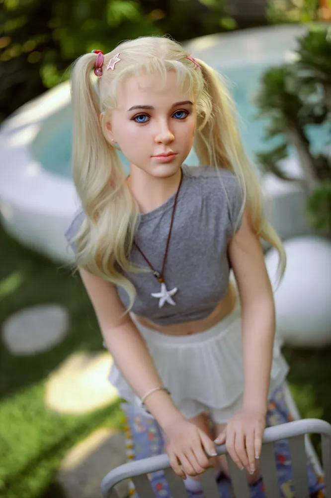 150cm (4ft11) A-Cup Alluring Sweet Blonde Realistic Small Breasts Silicone Sex Doll Chloe, Head #S22